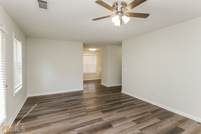 Building Photo - 419 Harpy Eagle Dr