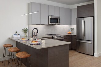 Building Photo - Glassworks Apartments