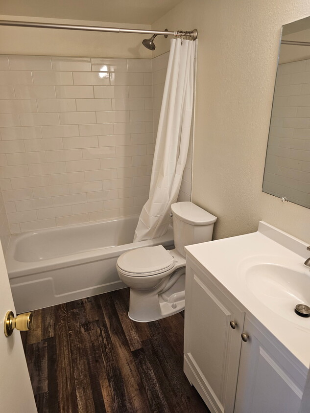 Foto del edificio - 254 N Mulberry St