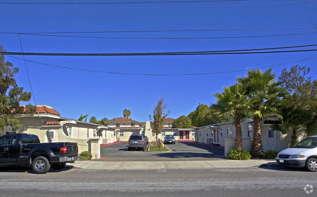 Building Photo - 37086 Sycamore St