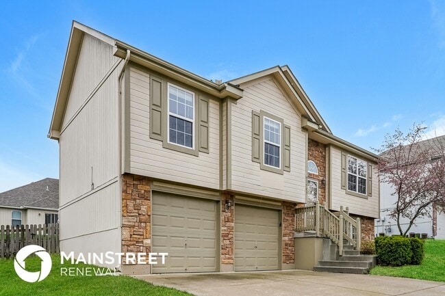 Building Photo - 1503 NW High View Dr