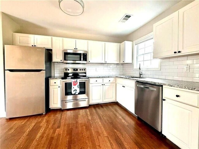 Foto del edificio - 1449 Lynford Dr SW