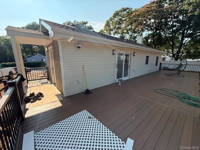 Building Photo - 157 Pleasure Ave