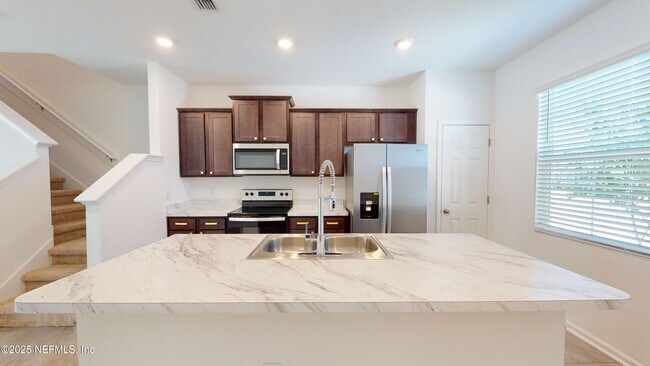 Foto del edificio - 11048 Baymeadows Rd