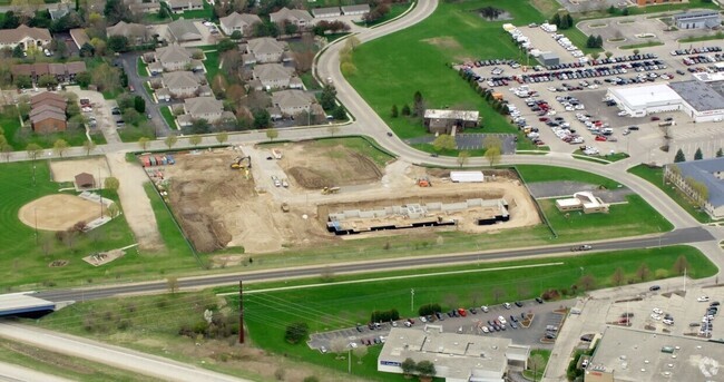 Building Photo - Falcon Ridge Apartments