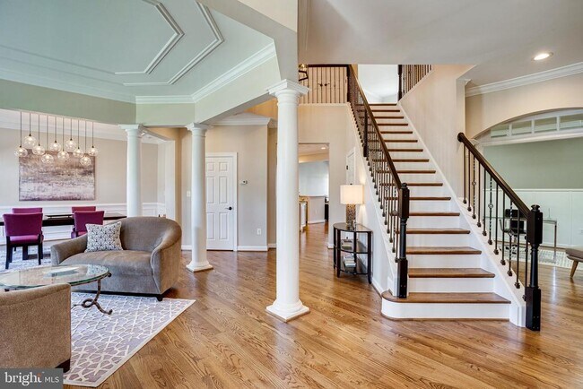 Foto del edificio - 24897 Pinebrook Rd