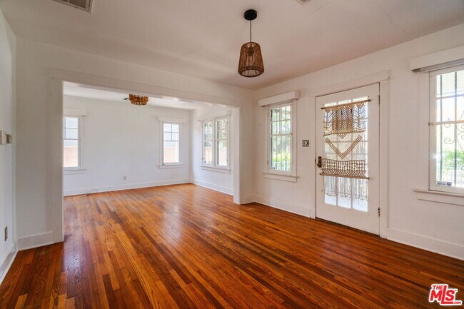 Foto del edificio - 840 Milwood Ave