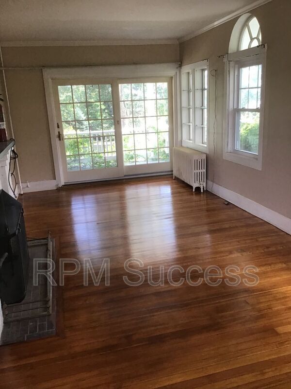 11 Doane St, Fairhaven, MA 02719 House Rental in Fairhaven, MA