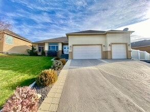 Building Photo - 607 N 74th Ave