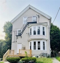 Building Photo - 75 W Park Pl