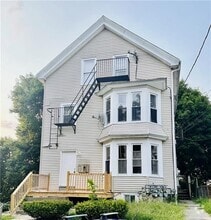 Building Photo - 75 W Park Pl