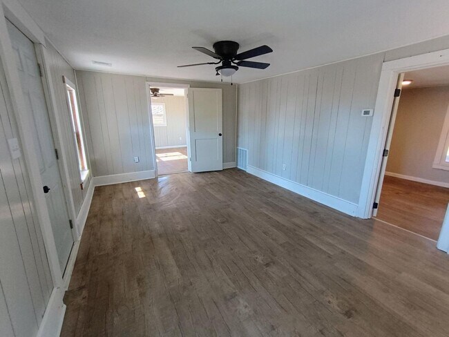 Foto del edificio - 2 Bed Home in Lamar – Feels Like Home