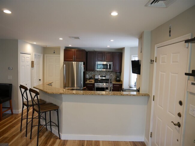 Building Photo - 301 St Michaels Walk