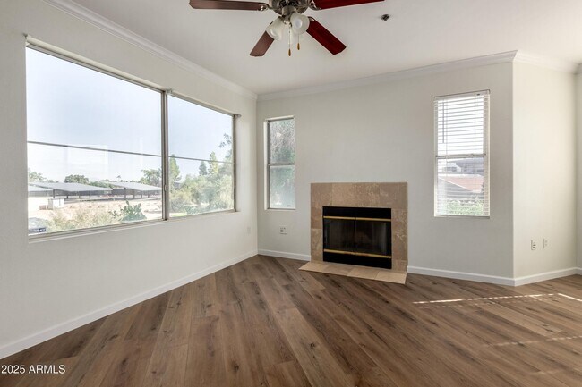 Foto del edificio - 2134 E Broadway Rd