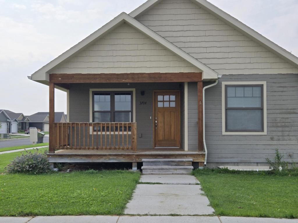 Foto principal - 3704 N Benton Ave