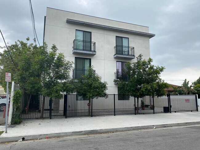 Building Photo - 11724 Gilmore St