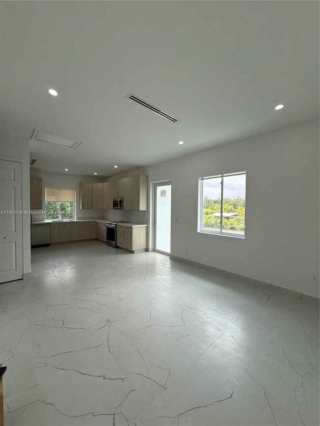 Foto del edificio - 18405 SW 104th St