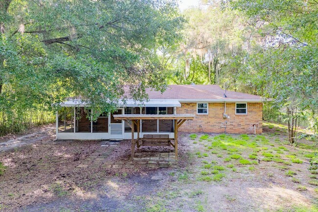 Building Photo - Welcome to your Lake Home