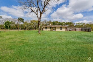 Building Photo - 16326 Cypress Bend Dr