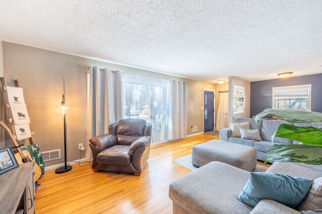 Foto del edificio - 1502 13th Ave NW