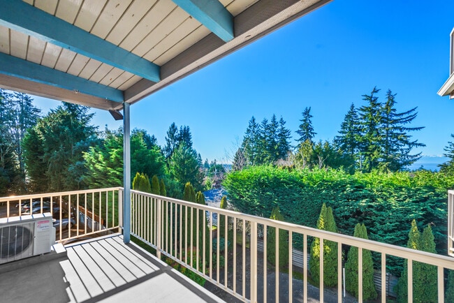 Building Photo - Puget Sound Apartments