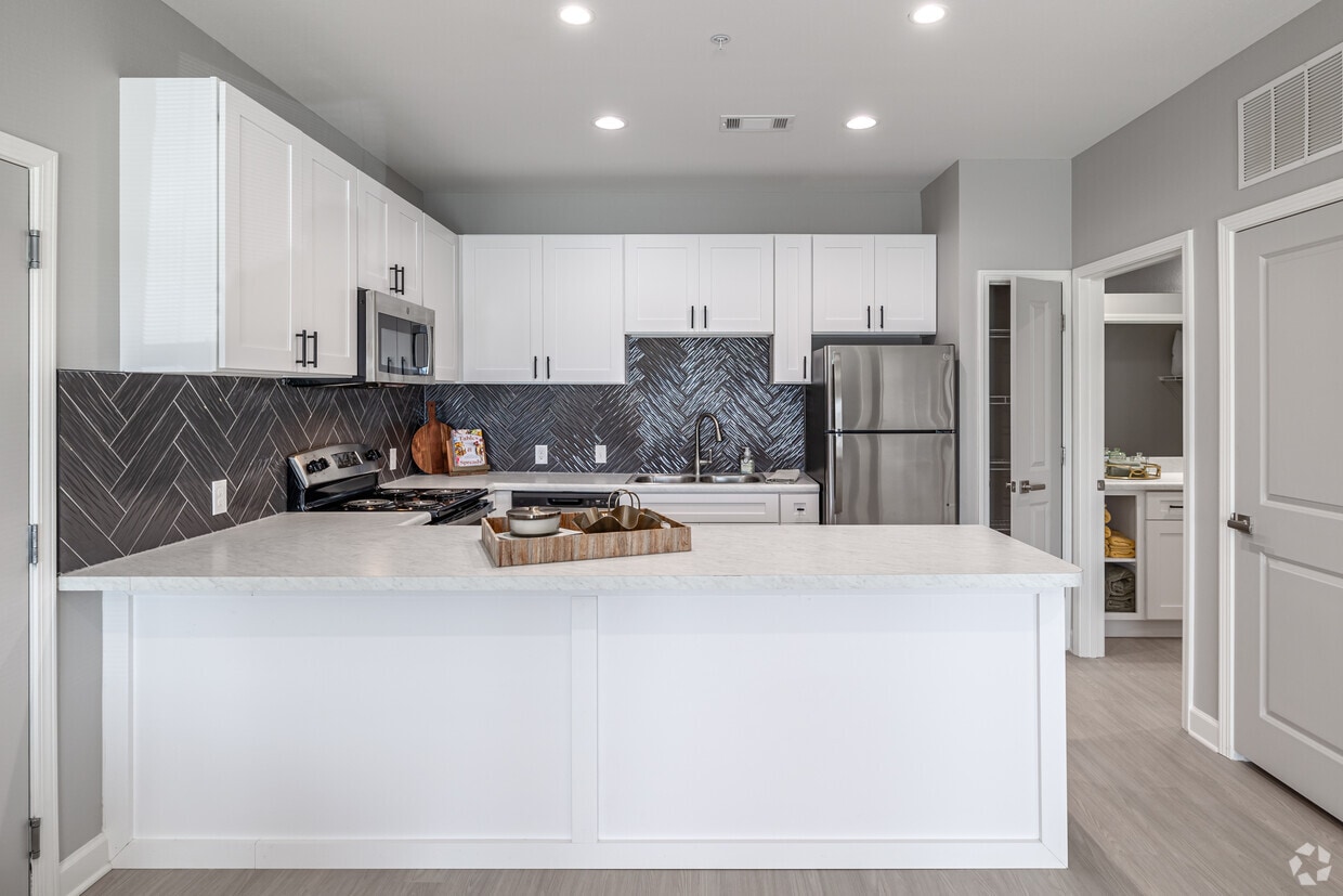 Primary Photo - Encore at Lewis Ranch