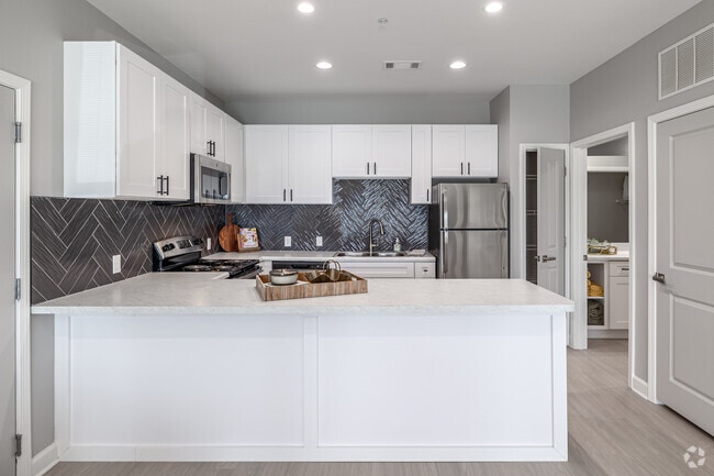 Interior Photo - Encore at Lewis Ranch