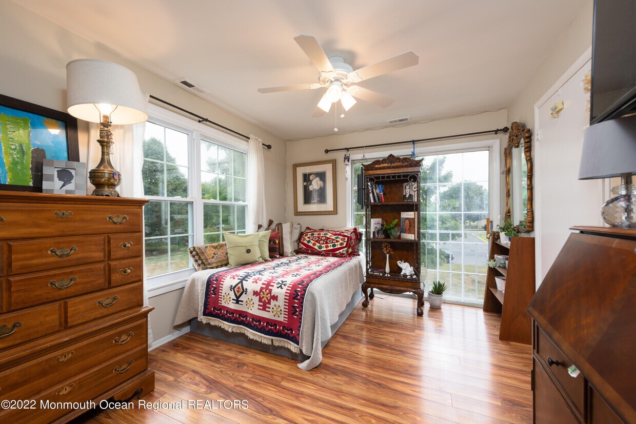 502 Harding Rd Unit 6, Freehold, NJ 07728 Condo for Rent in Freehold