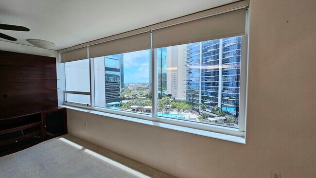 Living Room View - 88 Piikoi St