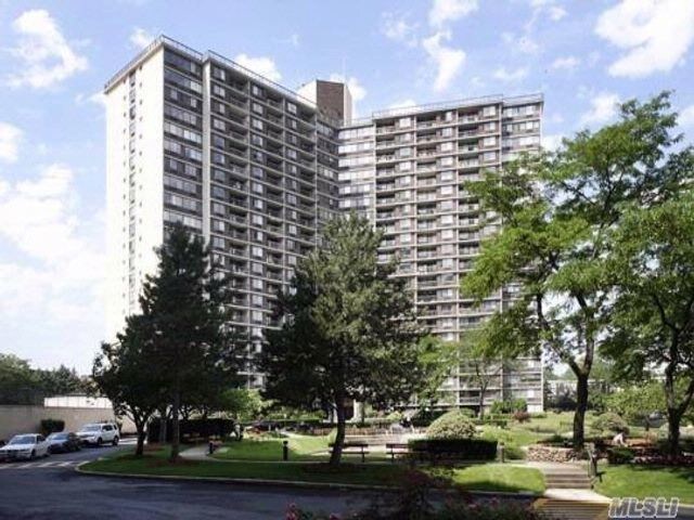 Primary Photo - 2 Bay Club Dr