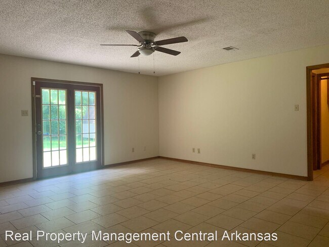 Foto del edificio - 3 br, 2 bath House - 30 Parkview Dr.