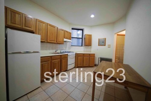 Foto del edificio - 2819 Astoria Blvd