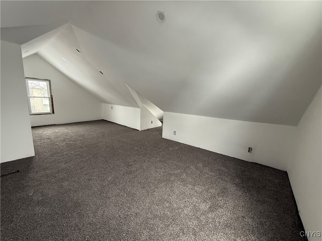 Foto del edificio - 1200 N Glencove Rd