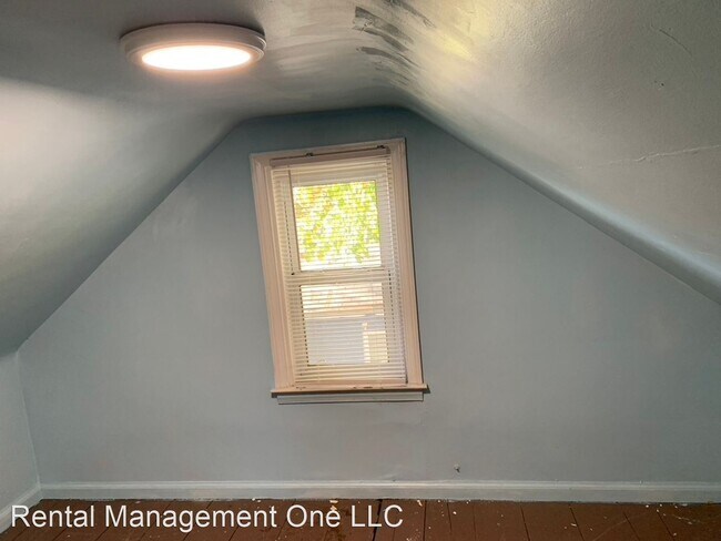 Foto del edificio - 2 br, 1 bath House - 5080 Anatole