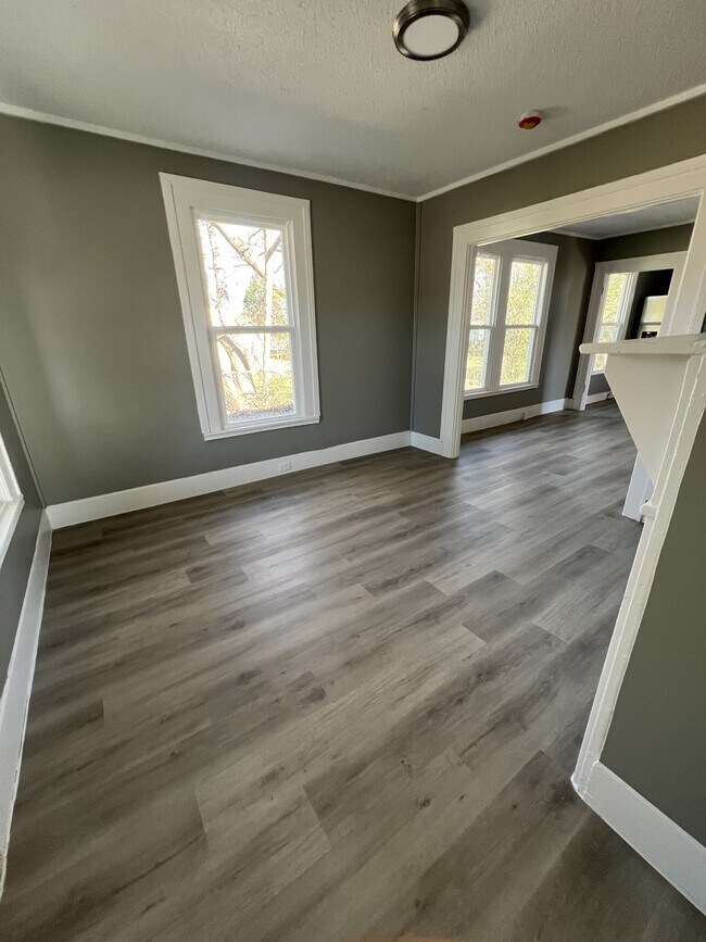 Foto del edificio - 726 Henderson Ave