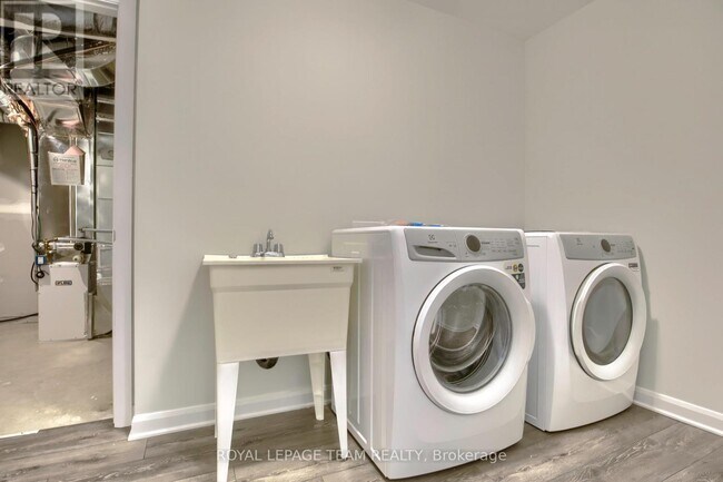 Photo du bâtiment - 280 Elsie MacGill Walk