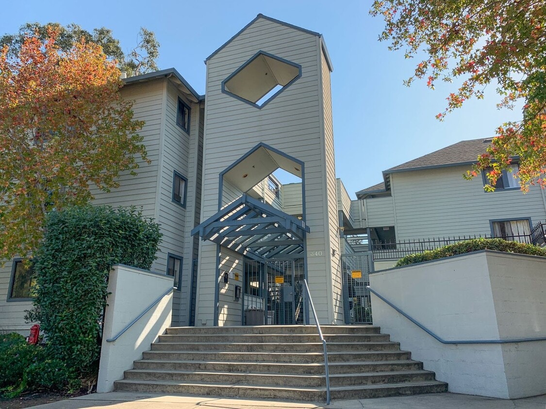 Perfect blend of convenience and comfort 2/2 San Mateo - Perfect blend of convenience and comfort 2/2 San Mateo