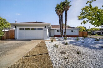 Building Photo - 7898 Fiesta Ln