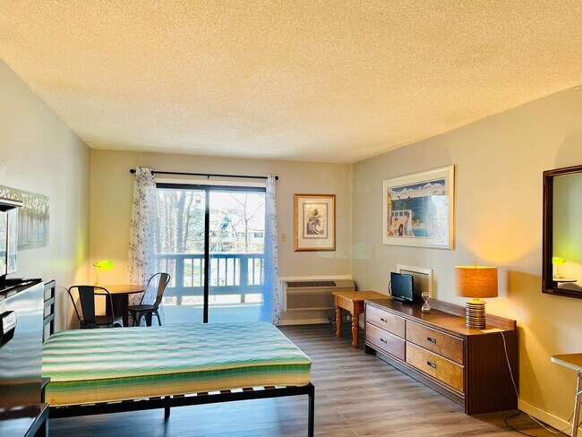 Foto del edificio - 1 BR efficiency w/Utilities Included! In the Gated Community of Fairfield Harbour!!