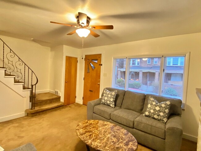 Building Photo - 3309 Niagara St