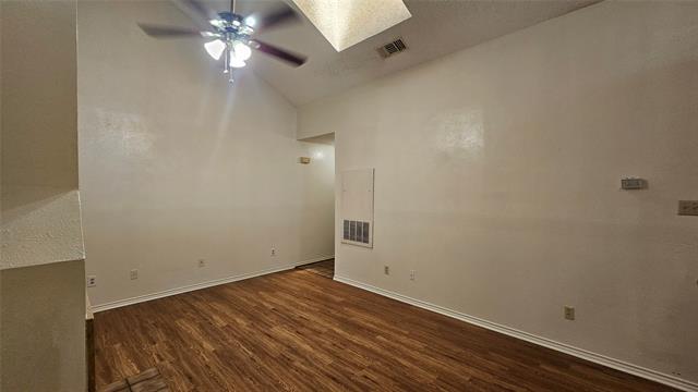 Foto del edificio - 3018 N Bell Ave