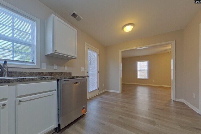 Building Photo - 403 Parkstone Ct