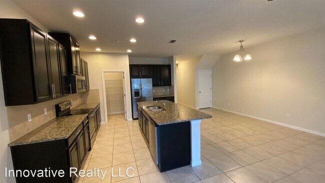 Building Photo - 3 br, 2.5 bath House - 7490 Aloma Pines Ct.