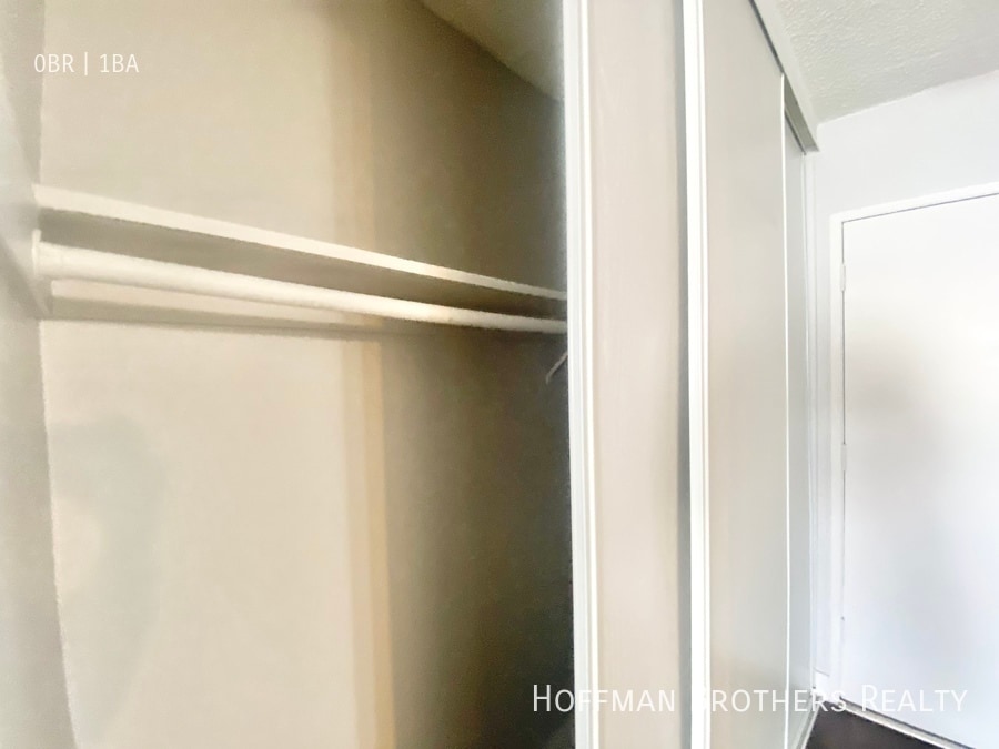 Foto del edificio - 1911 W 2nd St