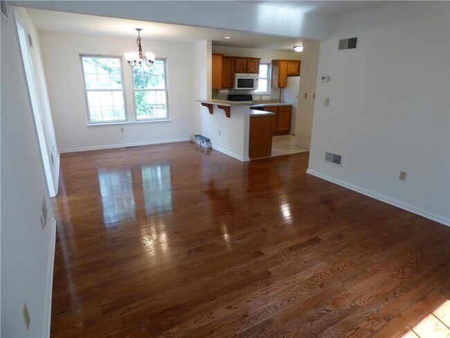 Foto del edificio - 1335 N 16th St