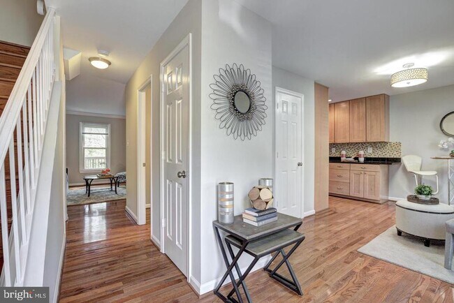 Foto del edificio - 3147 Bayswater Ct