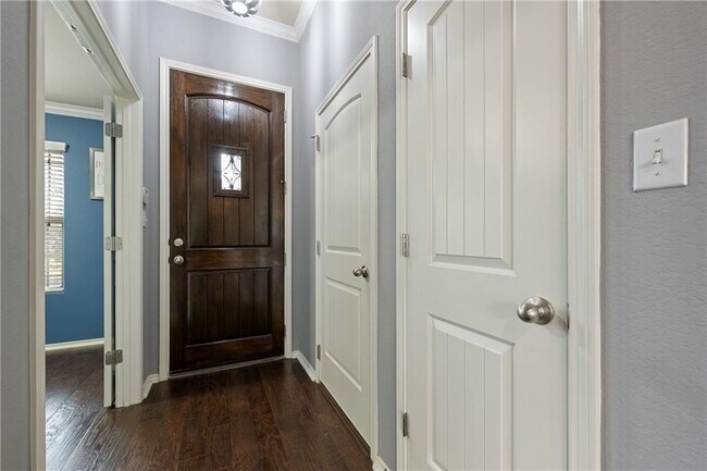 Foto del edificio - 7310 Sunset Heights Cir