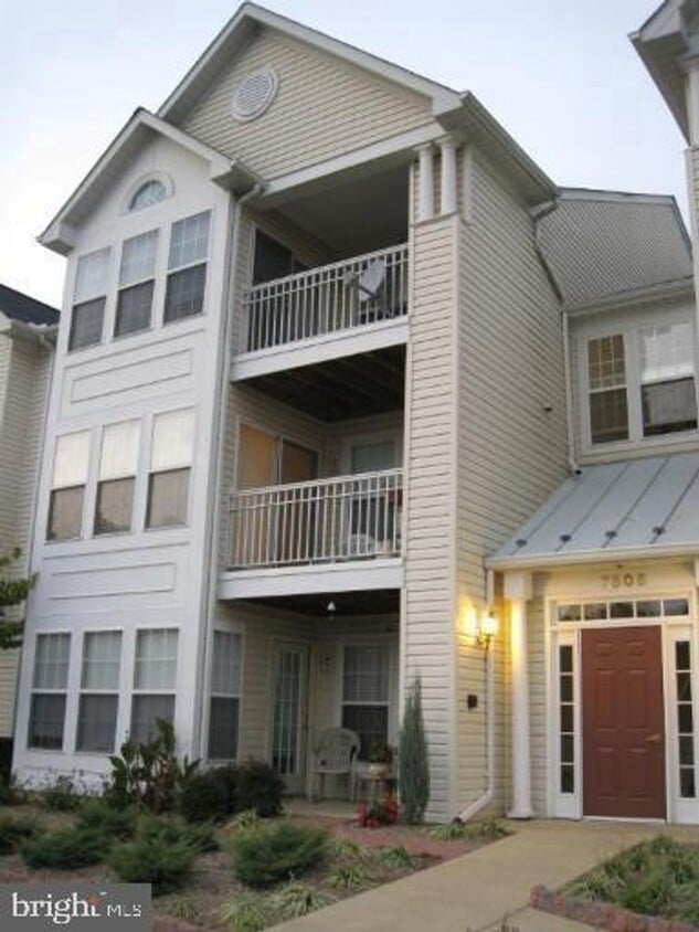 Photo - 7505 Calderon Ct (Alexandria, VA)