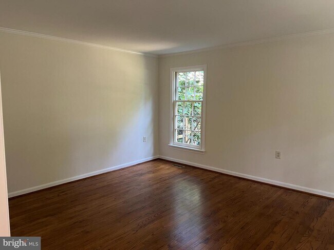 Foto del edificio - 10101 Alsace Ct