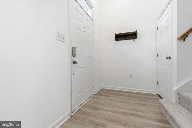 Foto del edificio - 4067 Fountainside Ln